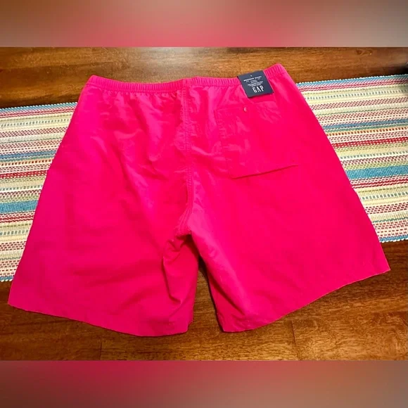 NWT Men’s GAP Weekend Short 7” Inseam- Men’s Large Hot Pink Beach Swim Shorts - Picture 4 of 4